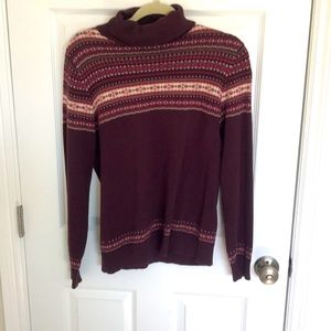 Multicolored turtle neck